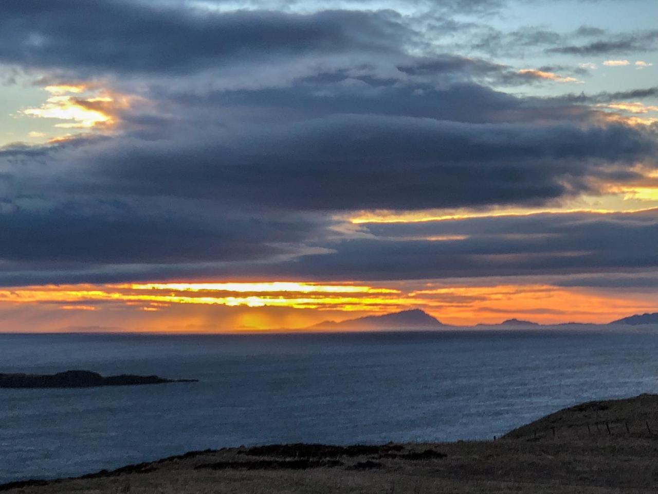 Oran Na Mara, Waternish Villa Hallin Bagian luar foto
